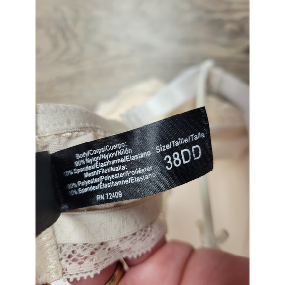 VENUS White and Cream Lace Bra, 38E (DD) - Picture 4 of 6
